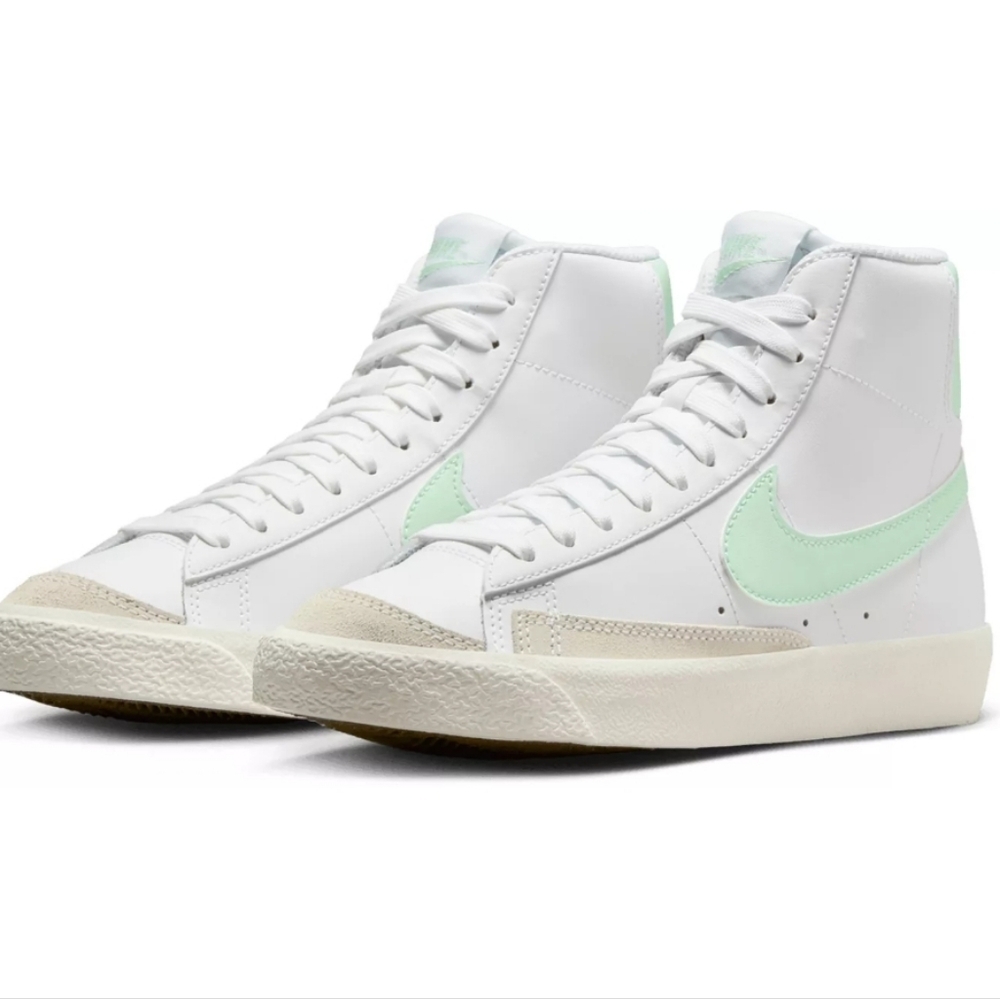 Nike Kids Sneakers - White and Mint - Picture 5 of 7